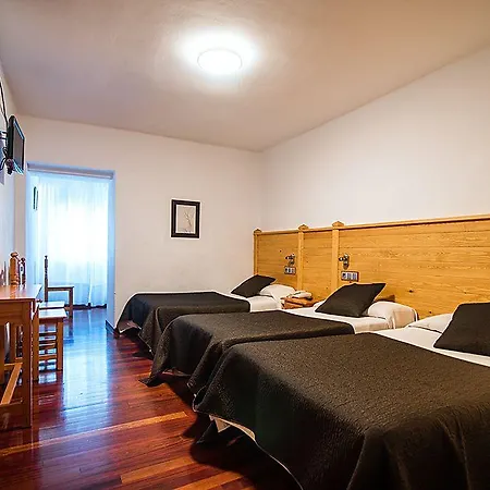 La Rambla Hotel *