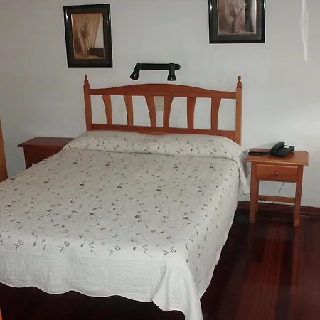 La Rambla Hotel *
